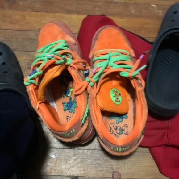GRATEFUL DEAD X DUNK LOW SB ORANGE BEAR